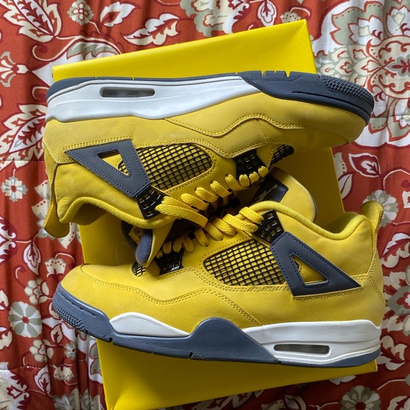 Jordan four lightning size 11 1/2 the color, yellow and black